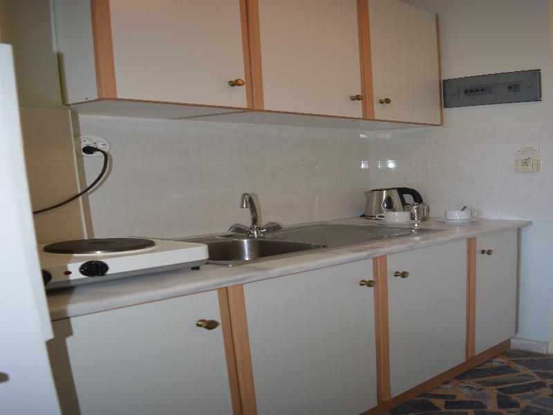 Montes Apartments & Studios Alykanas  Bagian luar foto
