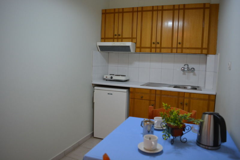 Montes Apartments & Studios Alykanas  Bagian luar foto